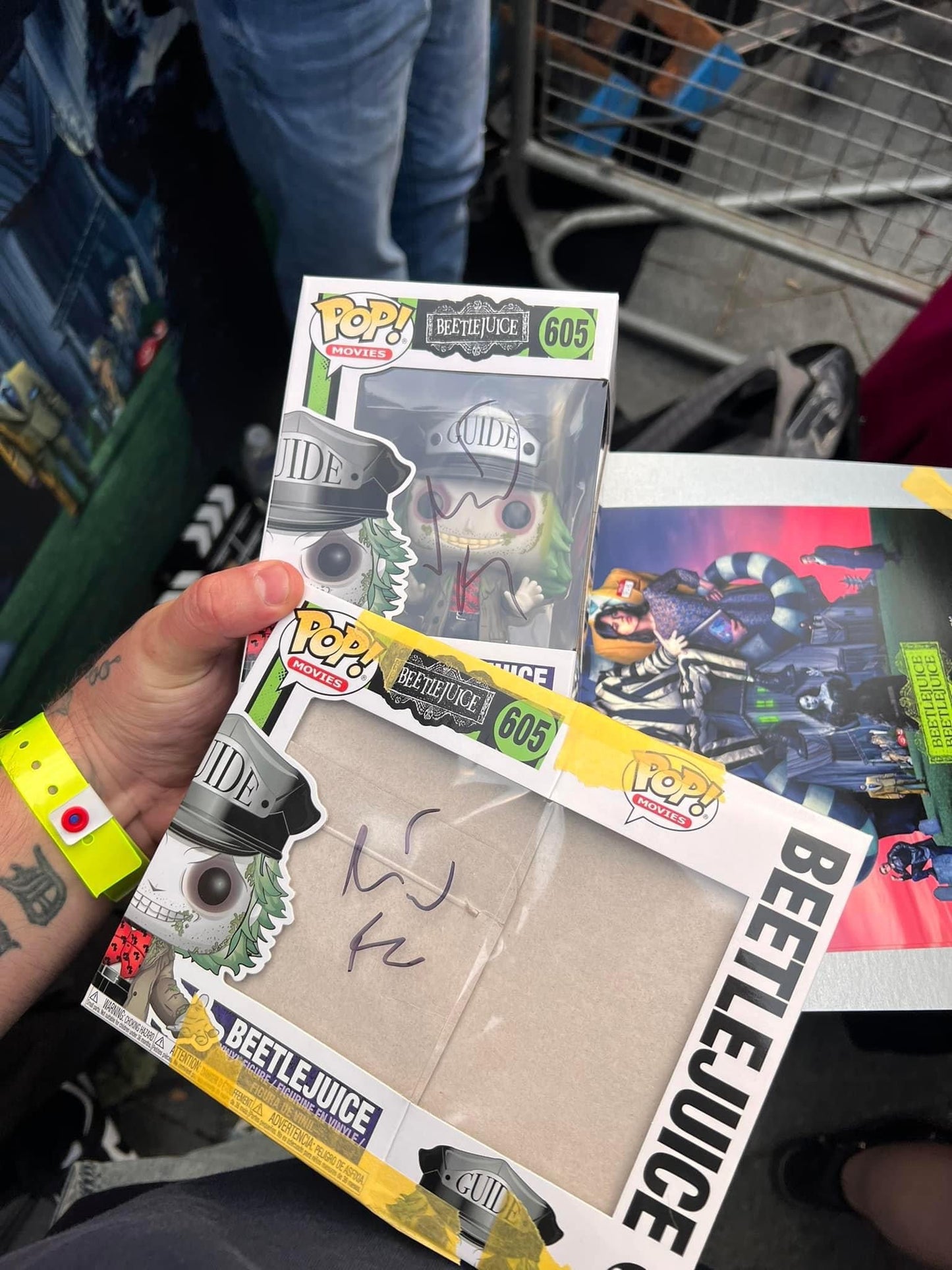 Michael Keaton Signed Beetlejuice Guide 605 Funko Pop (2)