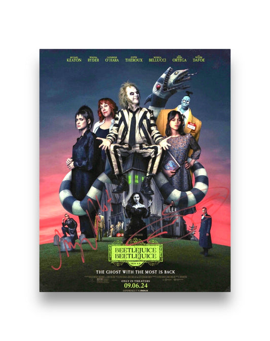 Beetlejuice Beetlejuice Signed 10x8 Photo (Justin Theroux and Amy Nuttall)